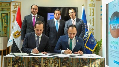 بالصور.. توقيع بروتوكول تعاون لتفعيل برامج اقتصاديات الصحة