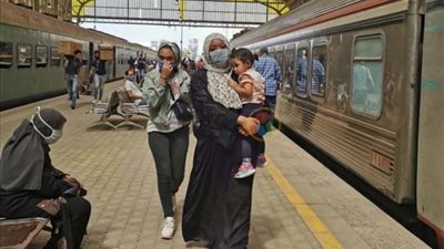 السكة الحديد: تشديد إجراءات منع الدخول للمحطات بدون ارتداء كمامات