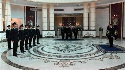وزير الداخلية يصدق على تخريج عدد من طلبة الدور الثاني بكلية الشرطة