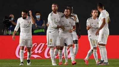 رباعى ريال مدريد يشاركون فى التدريبات الجماعية استعدادا لمواجهة فياريال