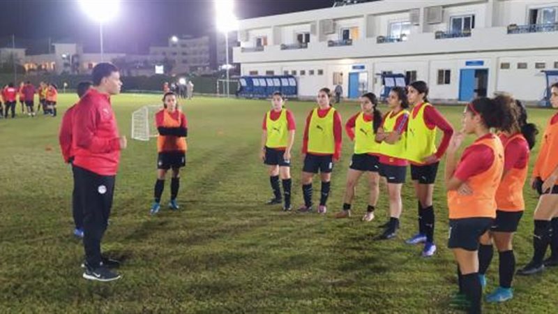 منتخب الكرة النسائية