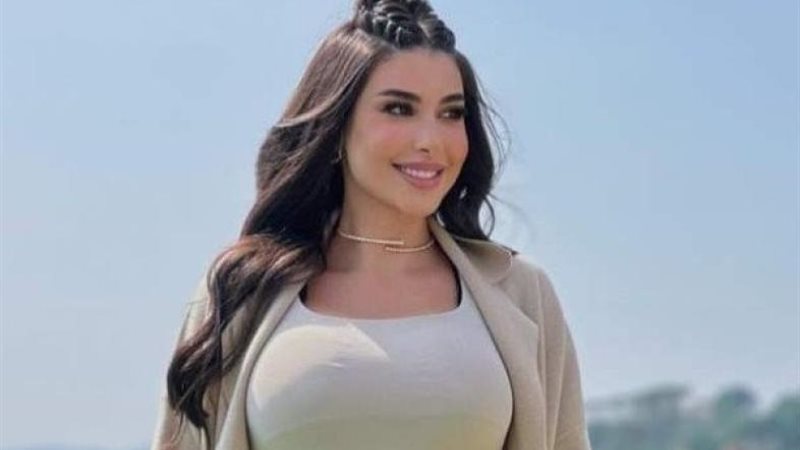 الفنانة ياسمين صبري