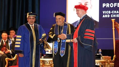 بحضور السير مجدي يعقوب.. الجامعة البريطانية تمنح الدكتوراة الفخرية لرئيس «لندن ساوث بانك»