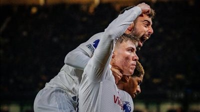 مانشستر يونايتد يتقدم على وولفرهامبتون 2-0 في الشوط الأول