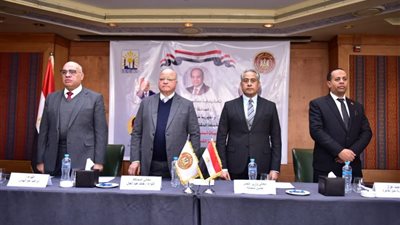 الأسماء .. تسليم 100 عقد عمل لذوي همم و32 شهادة إتمام تدريب لـ”شهداء الكتيبة 103”