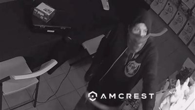 فيديو رد فعل غريب من متجر بطاقات بوكيمون بعد تعرضه لحادث سرقة