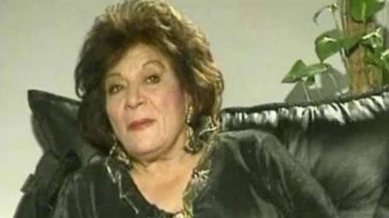 عايدة عبد العزيز