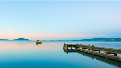 اكتشاف ”شذوذ مغناطيسي” كبير في أعماق بحيرة أسطورية في نيوزيلندا