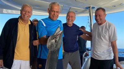 الخطيب وحسن حمدي في ضيافة فرج عامر برحلة صيد