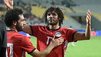 صلاح والنني يطيران إلى لندن غدا