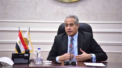 مشروع ”مهني 2030”.. وزير العمل يسلم الدفعة الأولى من ”التراخيص المؤقتة” لمراكز تدريب مهني