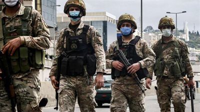 الجيش اللبناني يحقق مع مظلي من الجنسية التركية هبط على شاطئ عدلون