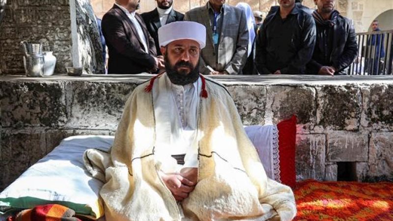 مرشد الإيزيديين