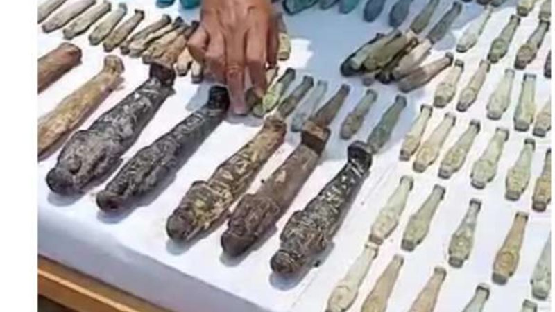 عرض قطع أثرية بسقارة