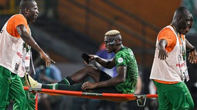 إصابة فيكتور أوسيمين تثير الرعب فى نيجيريا قبل مواجهة جنوب أفريقيا