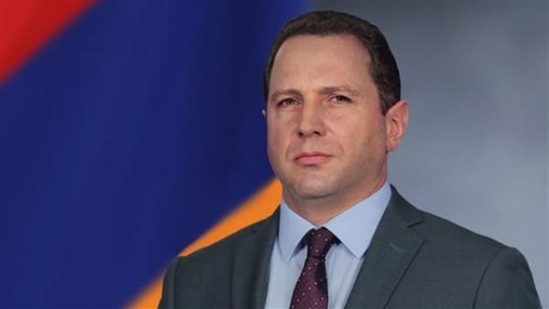 وزير الدفاع الأرميني