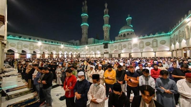 ننشر مواقيت الصلاة