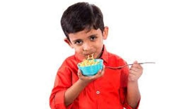 اضرار الاندومي …يسبب زيادة الوزن وأمراض القلب