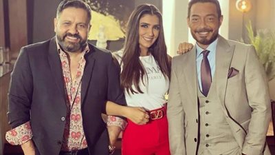 شاهد.. مي عمر برفقة إدوارد وأحمد زاهر من كواليس ”لؤلؤ”