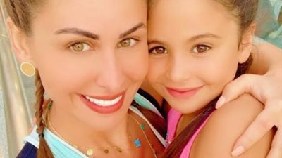 مي سليم توجه رسالة حب لإبنتها ”لي لي”: بحبك