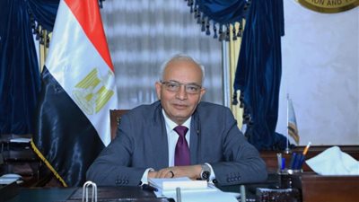 عاجل .. «حجازي» يصدر حركة غربلة لقيادات «التعليم» في 8 محافظات