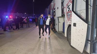 وصول حافلتي الزمالك ونادي مصر إلى ستاد السويس الجديد (صور)