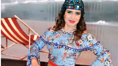 ميرنا وليد تقرر استكمال عرض ”قمر الغجر” لمدة 15 يوم