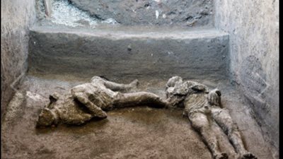 يتعدى عمرها 2000 عام.. تفاصيل العثور على جثث أثرية أسفل فيلا قديمة في بومبي