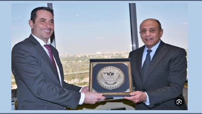 التعاون في مجال النقل الجوي يجمع بين وزيري الطيران المدني والنقل والاتصالات البلغاري