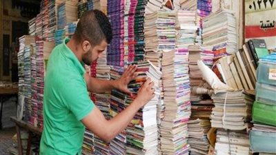 تربوي يكشف لـ «الموجز » أسباب ارتفاع أسعار الكتب الخارجية وماهي البدائل المتاحة