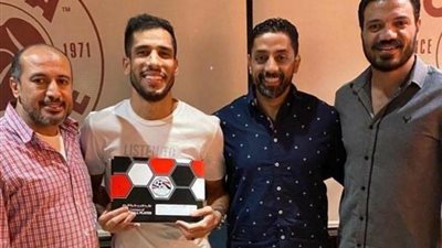 نجم المقاولون ينضم للبنك الاهلي رسميا