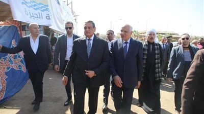 بالصور.. أبرز تصريحات وزير التنمية المحلية ومحافظ الجيزة لتجار سوق الجملة بـ 6 أكتوبر
