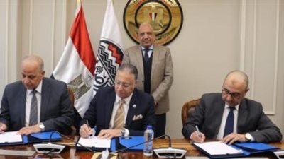 وزير قطاع الأعمال: توقيع عقد إنشاء وتشغيل مصنع لإنتاج منتجات الكلور