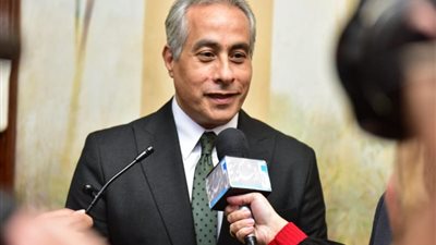 110 وظيفة وماكينات خياطة.. أبرز هدايا وزير العمل لذوي الهمم  بالإسكندرية