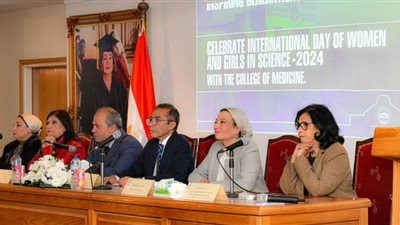 وزيرة البيئة: المرأة المصرية حائط الصد الأول فى التصدي لآثار تغير المناخ