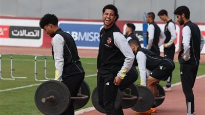 الأهلي يحسم موقف رضا سليم من رحلة الجزائر