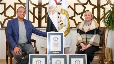 أبرزها «الرحلة إلى 2030».. تفاصيل لقاء وزيرة البيئة مع المغامر علي عبده