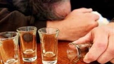 شربوا خمور مغشوشة في الفرح.. وفاة 5 شباب ودخول 4 العناية المركزة في حالة خطرة