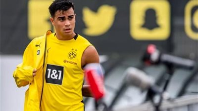 دورتموند يعلن إصابة لاعبه بفيروس كورونا