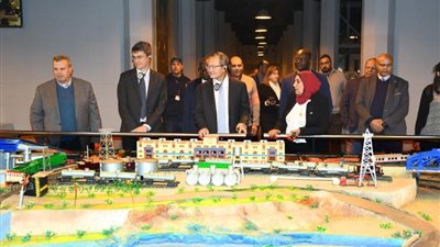 تفاصيل مثيرة في لقاء وزير النقل مع نائب رئيس البنك الدولي