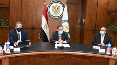 وزراء البترول والسياحة والطيران يجتمعون لدعم القطاع السياحى وتحفيز نشاط الطيران