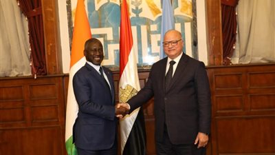 محافظ القاهرة يستقبل رئيس الجمعية الوطنية الإيفوارية وأعضاء الوفد البرلماني المرافق له