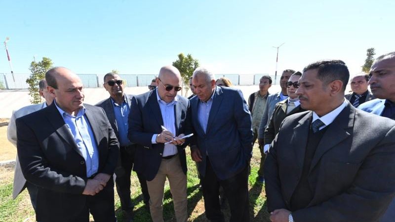 وزير الإسكان يتفقد