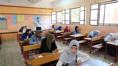 قرار هام من وزارة التعليم بشأن رسوم امتحانات الدبلومات الفنية 2024