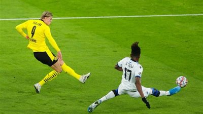 دورتموند يكتسح كلوب بروج بثلاثية في دوري أبطال أوروبا
