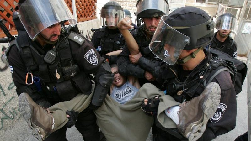 اعتقال الفلسطينيين