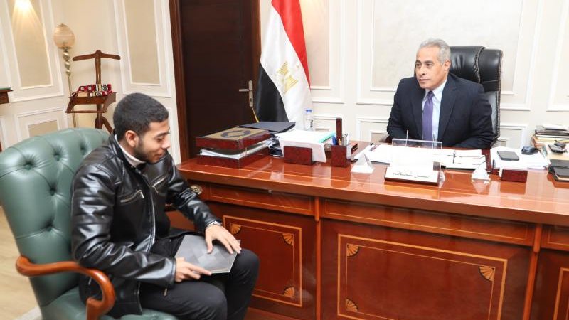 لقاء وزير العمل مع