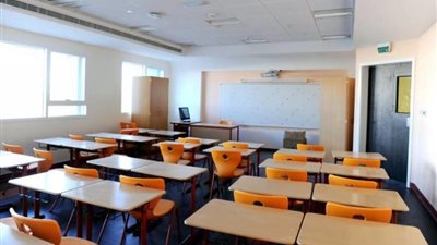 خبراء يكشفون لـ «الموجز» عواقب رفع الغياب في المدارس.. وجريمة تخفيف المناهج