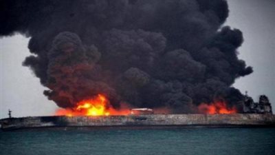 عاجل .. انفجار في ناقلة نفط قبالة السواحل السعودية