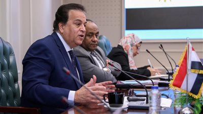 وزير الصحة يناقش مع السفير البريطاني الاحتياجات العاجلة لسكان غزة